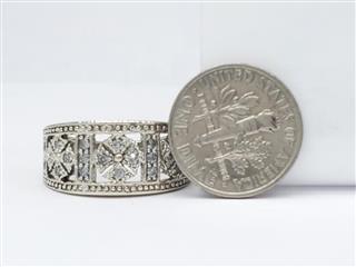 10K Solid White Gold Diamond Maltese Cross Ring Size 5.75